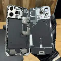 iPhone X: wymiana baterii, kondycja, koszty. Czy warto w 2026?