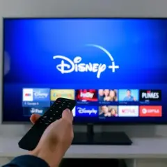 Disney+ na Samsung TV: Instalacja krok po kroku + rozwiązanie problemów