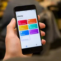 Zaplanuj SMS na iPhone: Prosty poradnik z aplikacją Skróty