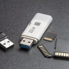 Pendrive: FAT32, NTFS, exFAT? Wybierz idealny system plików!