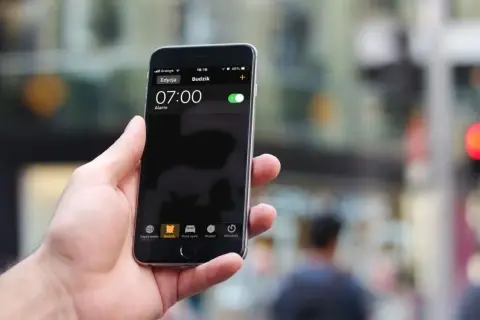 iPhone: Głośność budzika za głośna lub cichnie? Mamy rozwiązanie!