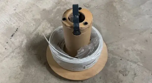 Koniec z plątaniną! Jak zrobić zwijacz do kabla DIY poradnik