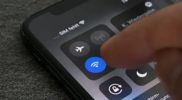 Jak udostępnić internet z iPhone'a? Hotspot i rozwiązania problemów