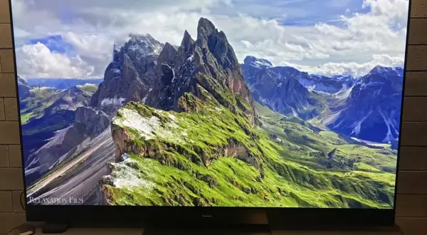 Telewizor 65 cali: Co polecają gracze i kinomani? Opinie z forów