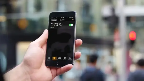 iPhone: Głośność budzika za głośna lub cichnie? Mamy rozwiązanie!