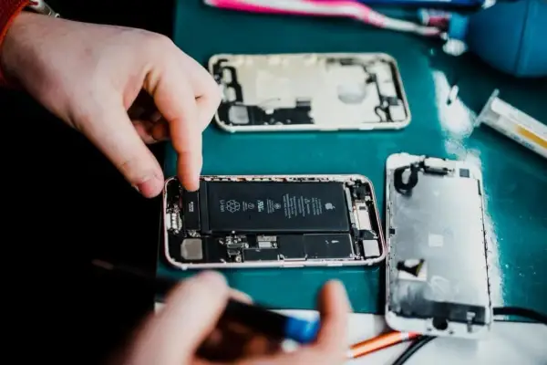iPhone 7: Wymiana baterii czy warto inwestować? Pełny poradnik